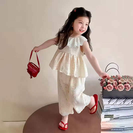 Girls' Set with Lace Collar and Floral Print