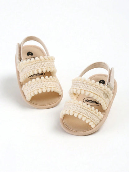 Lightweight open structure shoes for babies