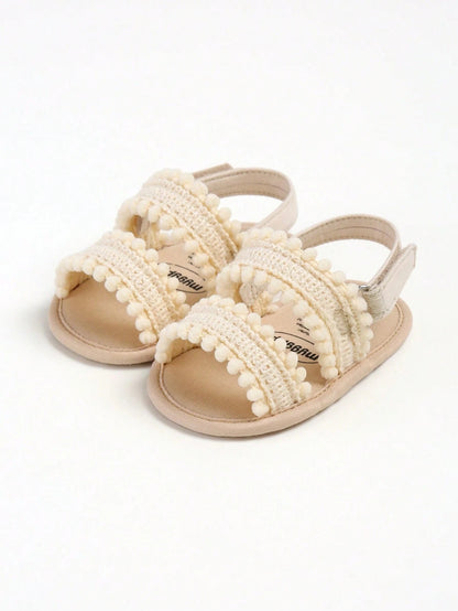 Lightweight open structure shoes for babies
