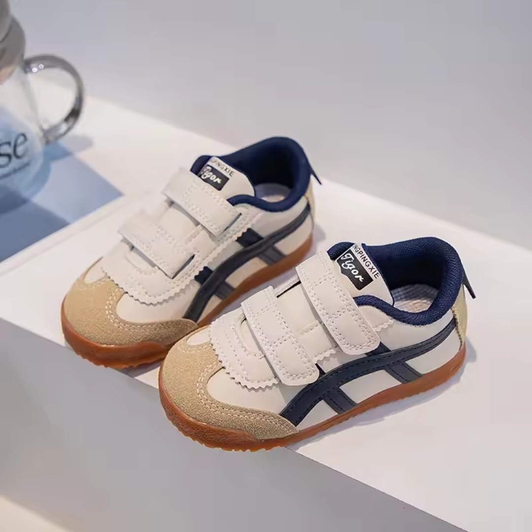 Kinder-Sneaker mit weicher Sohle