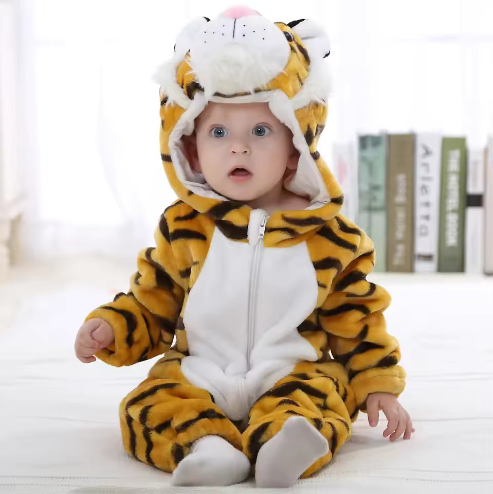 Niedliches Tier-Baby-Outfit