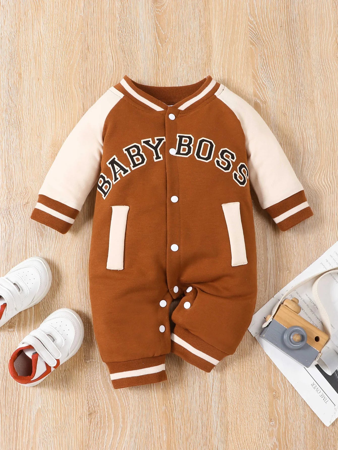 Baby-Jumpsuit mit langen Ärmeln, modisches Outfit
