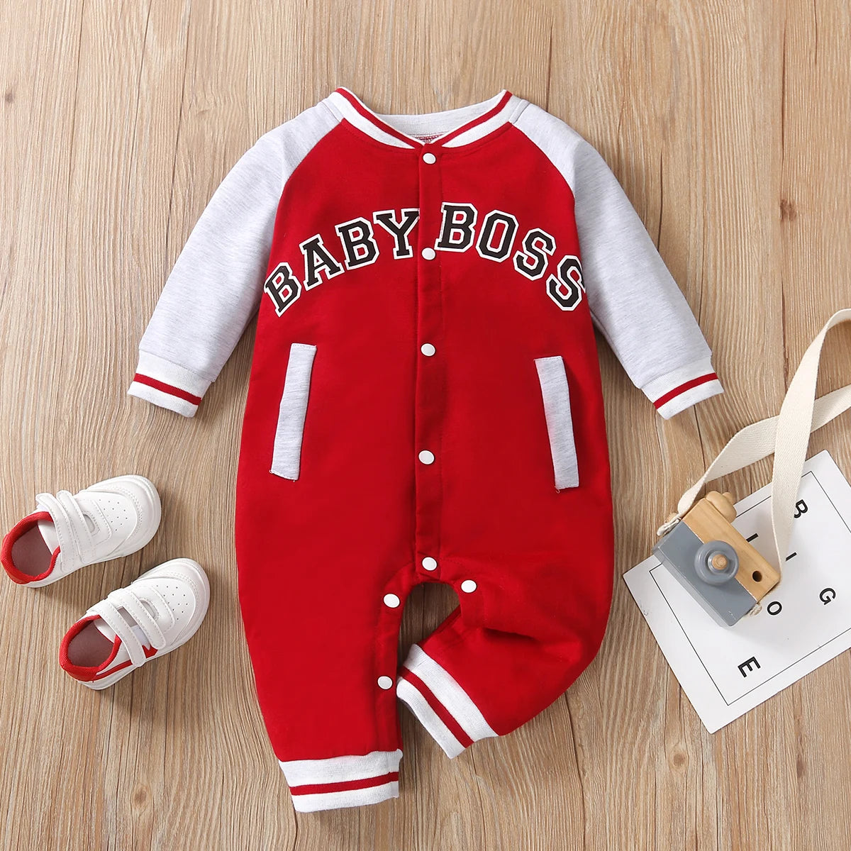 Baby-Jumpsuit mit langen Ärmeln, modisches Outfit