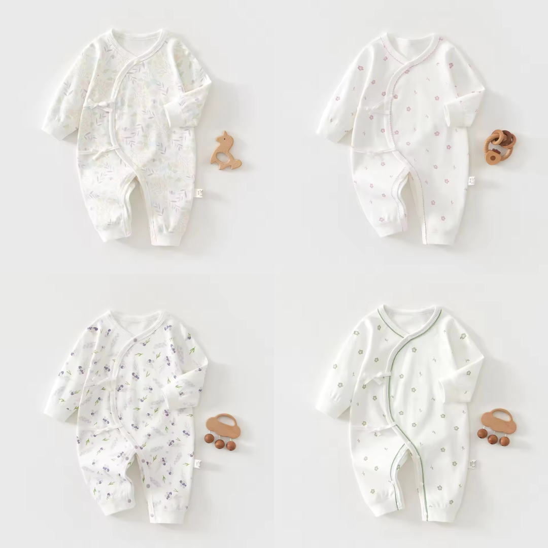 Baby-Jumpsuit mit Naturmuster